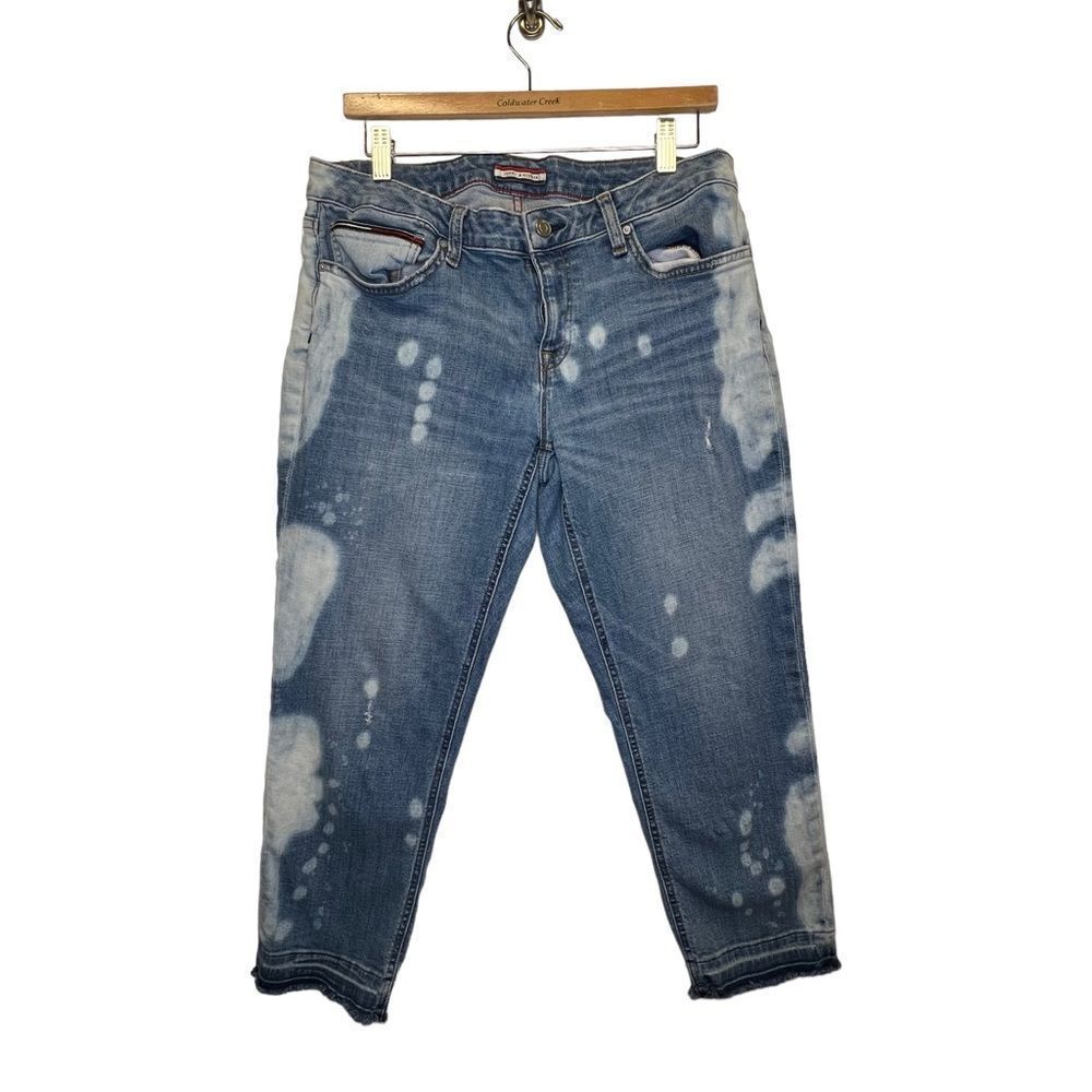 Tommy relaxed mom style size 8 boyfriend cut denim capris